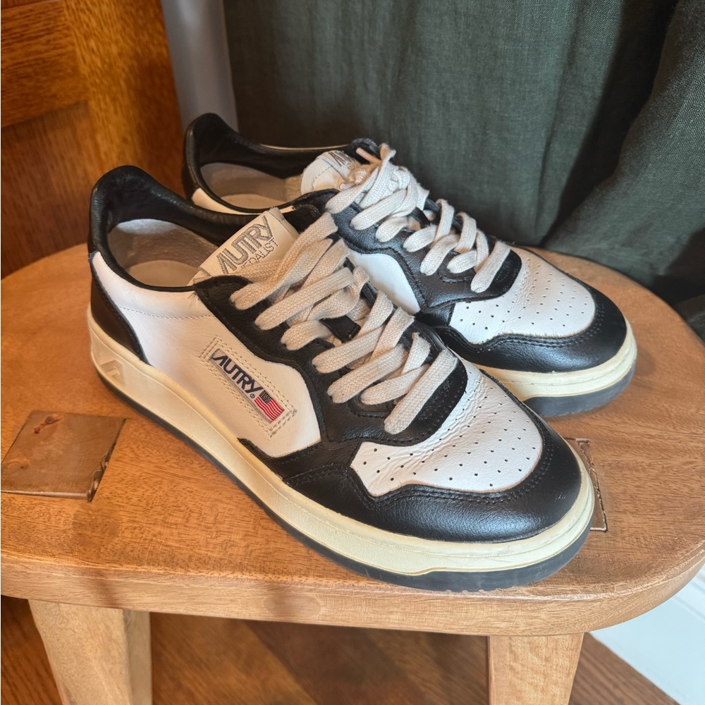 Autry Medalist Low leather sneakers size 39
